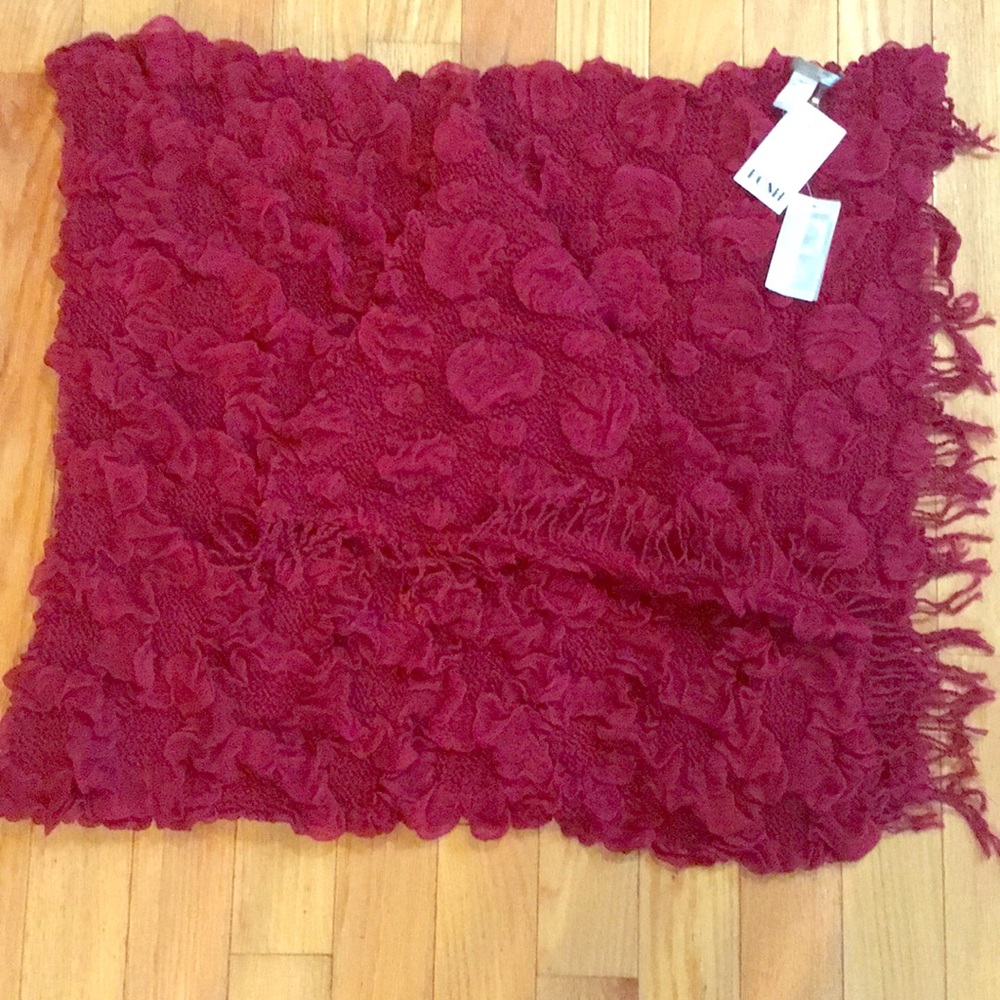 NWT Alberto Makali textured burgundy wrap!